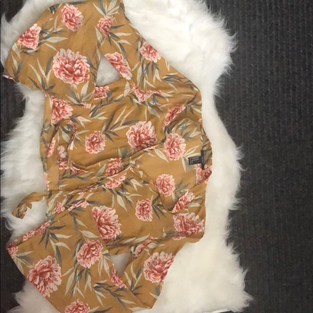 Forever 21 crop too blouse
